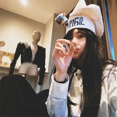 拴线的气球